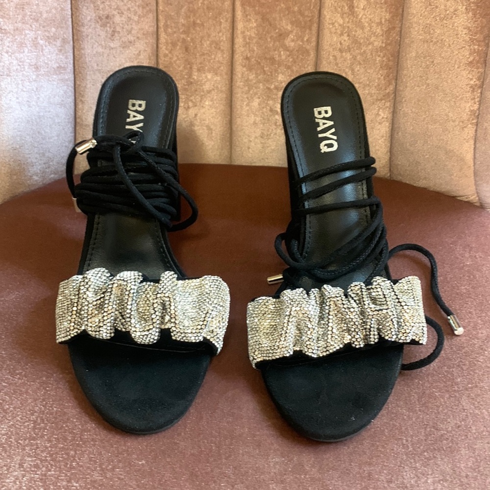 Sparkle scrunchy sandal heels black
